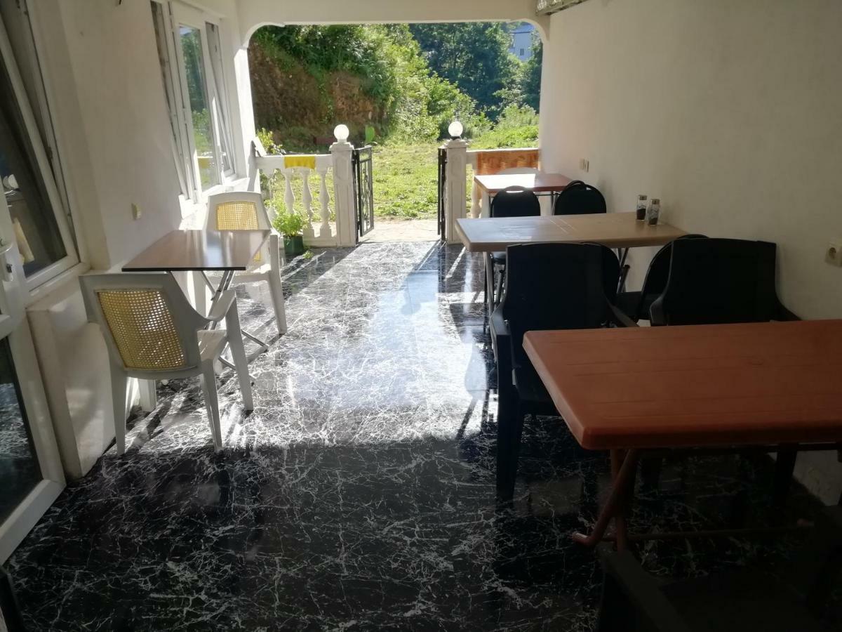 Geno Guest House ควาเรียที ภายนอก รูปภาพ