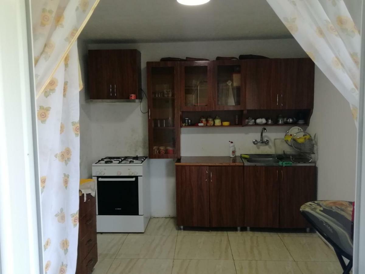Geno Guest House ควาเรียที ภายนอก รูปภาพ