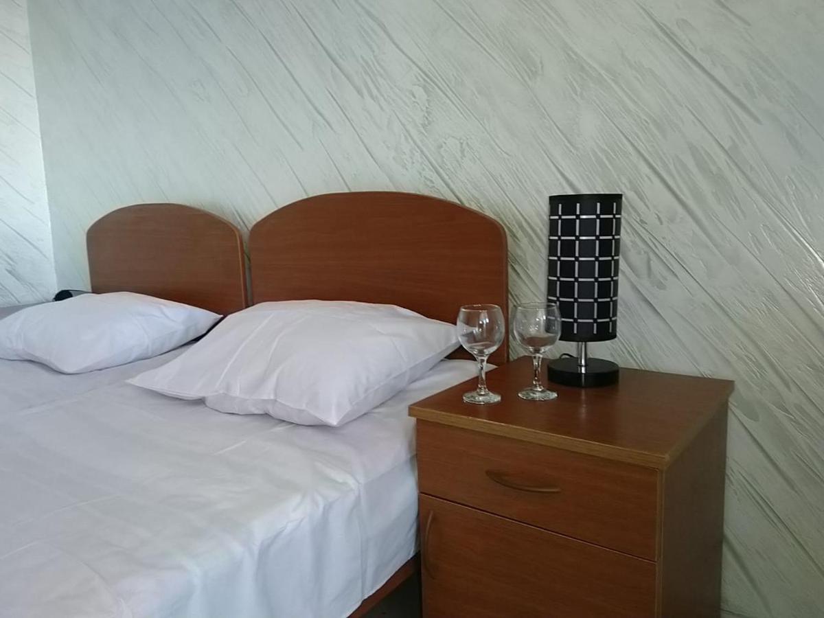 Geno Guest House ควาเรียที ภายนอก รูปภาพ