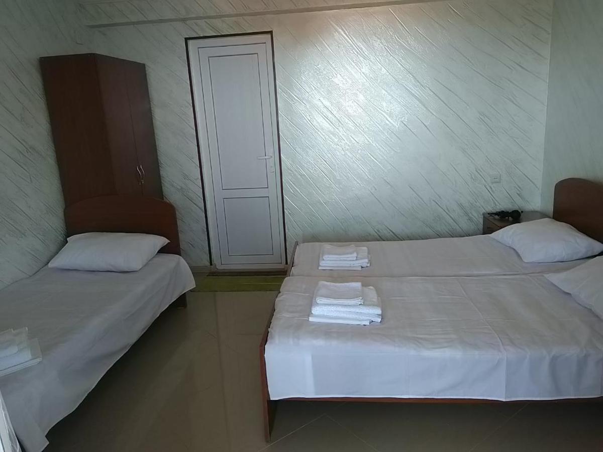 Geno Guest House ควาเรียที ภายนอก รูปภาพ
