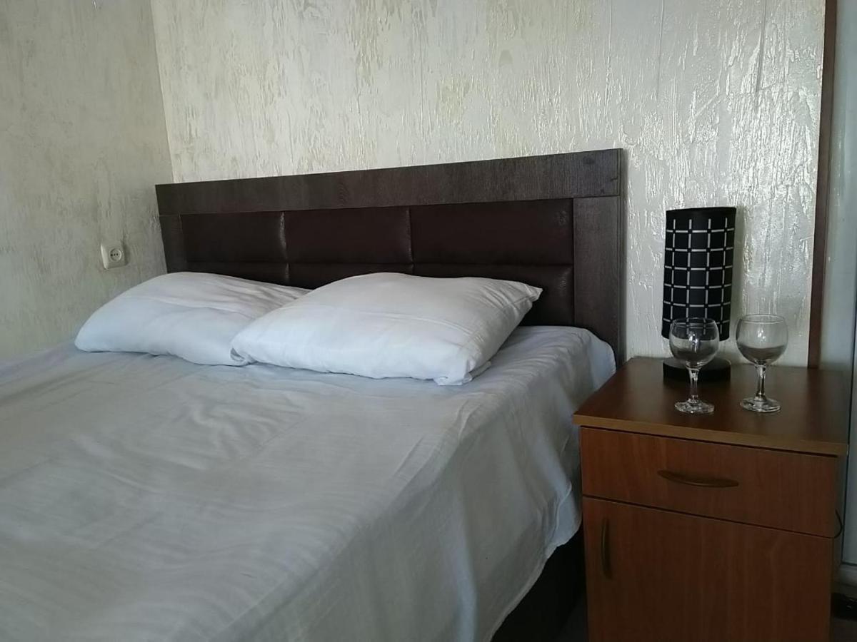 Geno Guest House ควาเรียที ภายนอก รูปภาพ