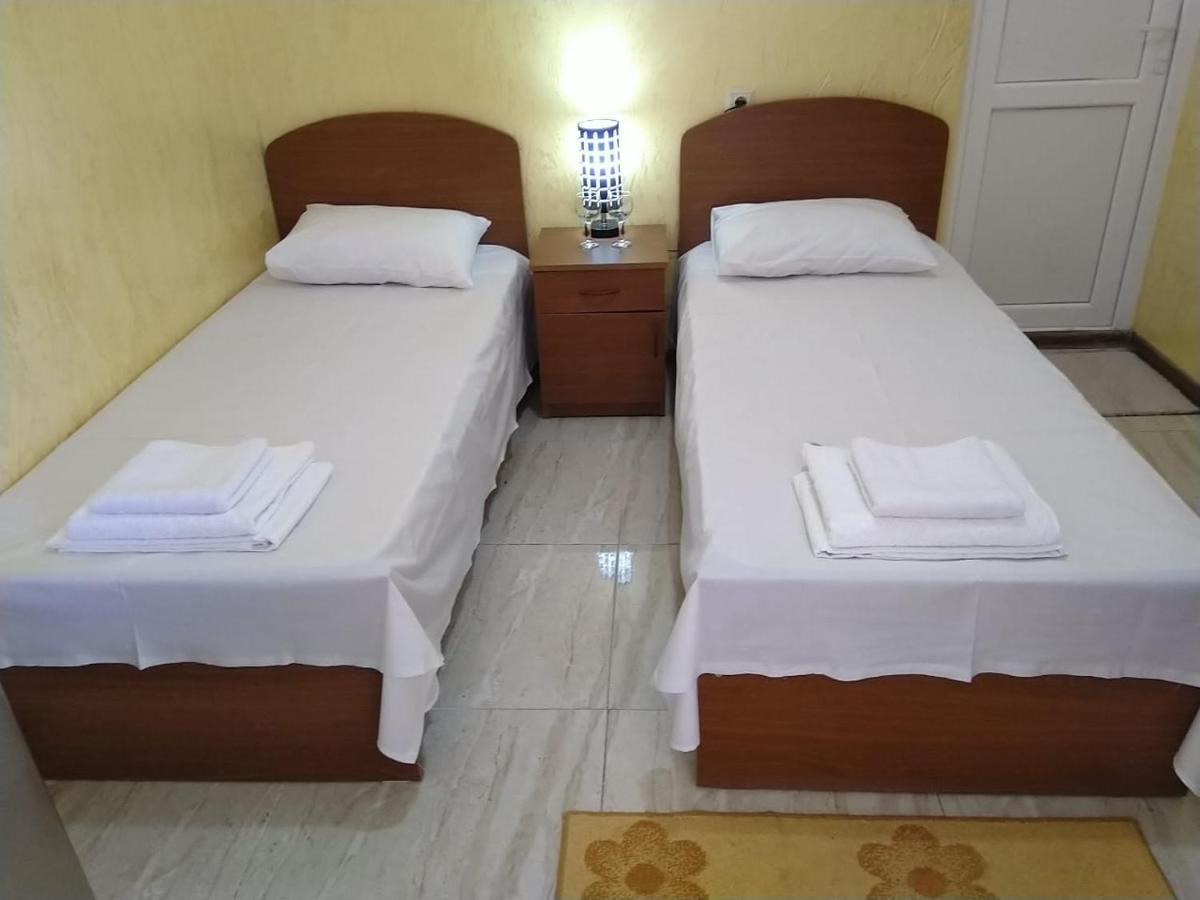 Geno Guest House ควาเรียที ห้อง รูปภาพ